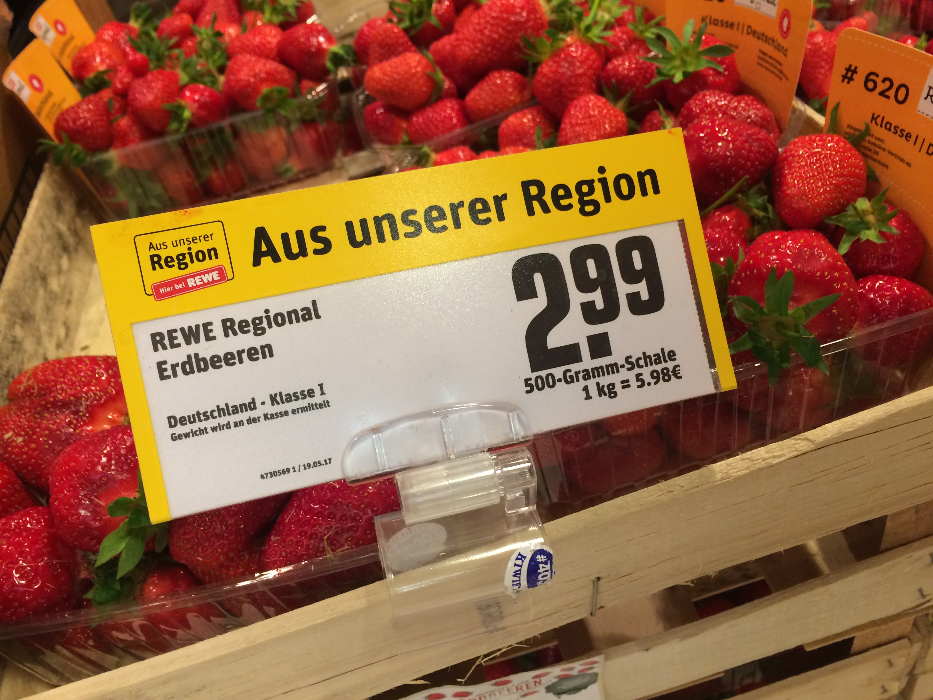 Die Krönung mit deutschen Erdbeeren - Supermarkt Inside