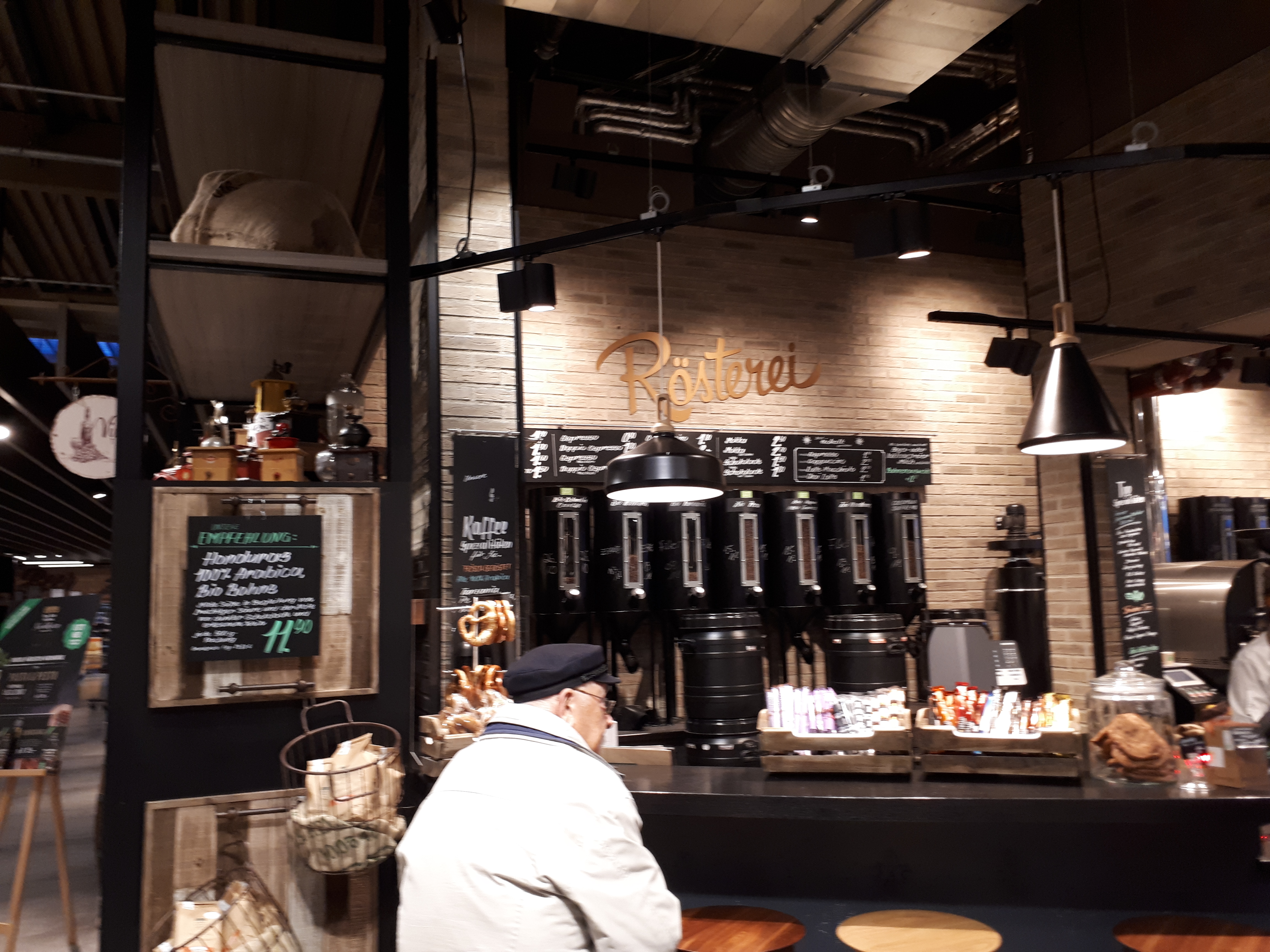 Die Markthalle Von Real Ein Jahr Nach Der Eroffnung 1 Teil Supermarkt Inside