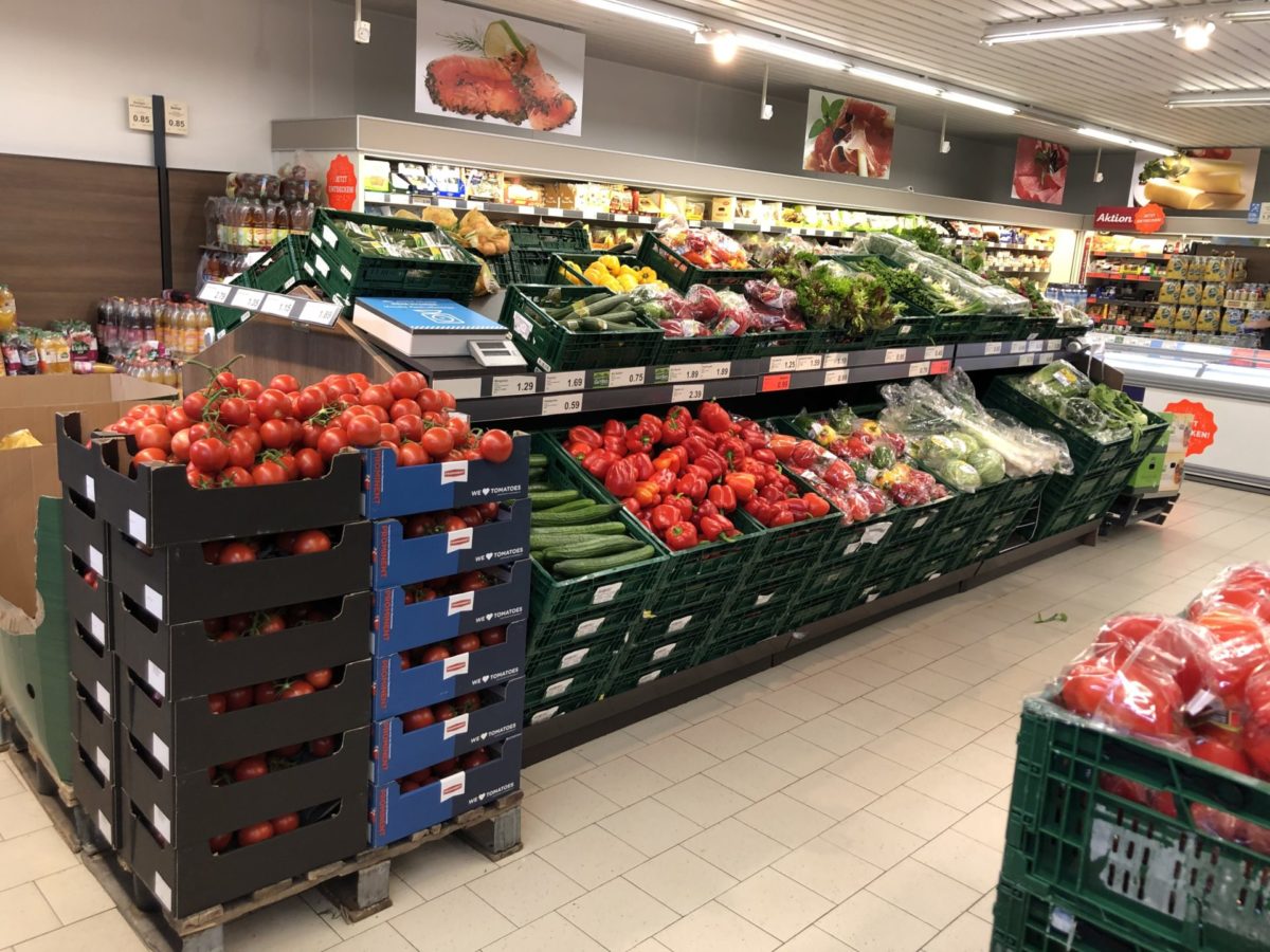 Dietmar Frötscher frischt Frischegeschäft bei Aldi Nord auf Supermarkt Inside