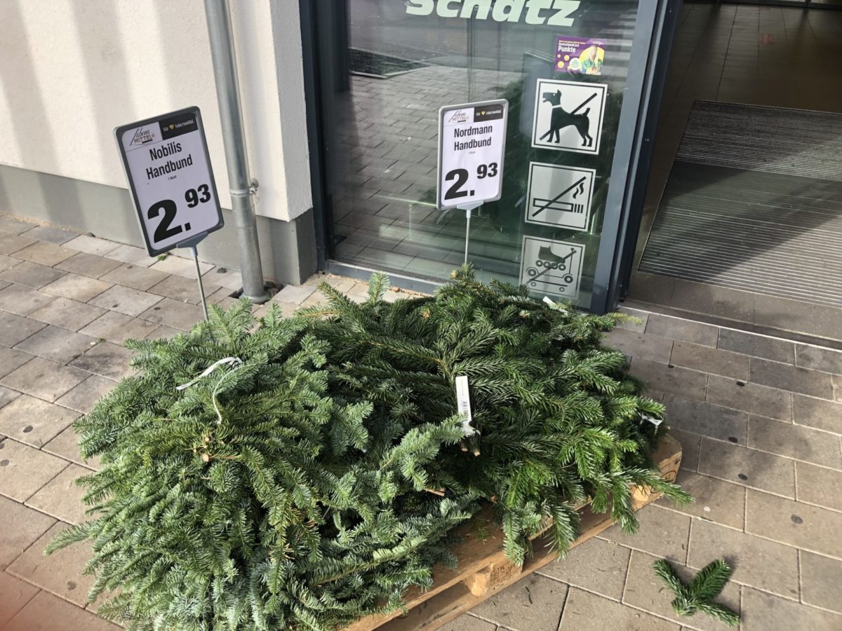 Mit Grabschmuck und Grabkerzen jetzt Kasse machen!