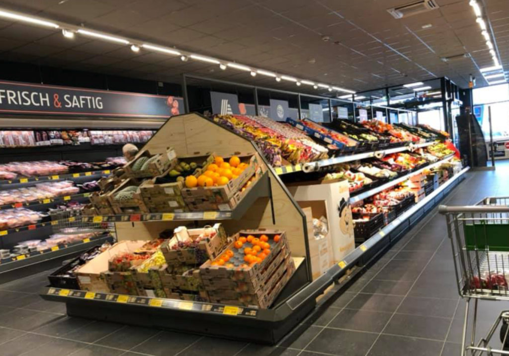 Aldi Süd XXLMarkt in Mülheim mit Weltgröße Supermarkt Inside