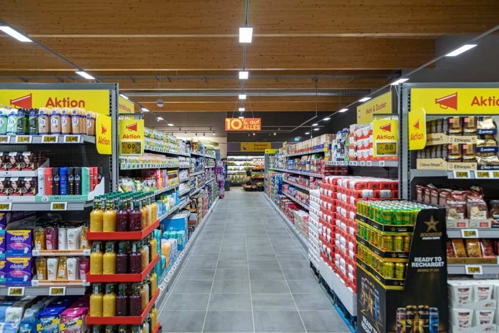 Nachhaltigkeit NettoFiliale in Holzbauweise Supermarkt Inside