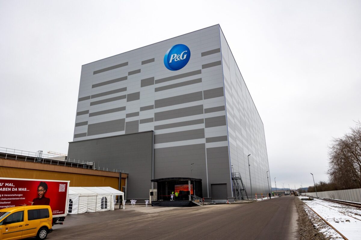 Procter & Gamble eröffnet neues Hochregallager in Crailsheim